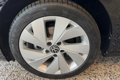 Volkswagen Golf Style 1.5 eTSI mHEV DSG