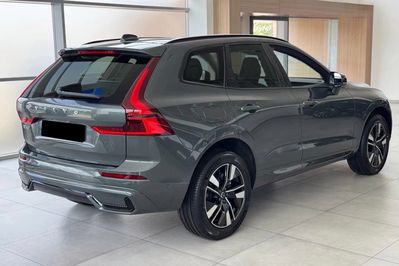 Volvo XC60 B5 AWD Plus Dark