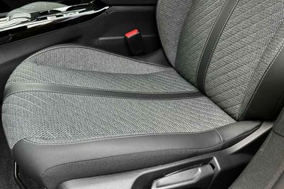 Peugeot 208 Allure e-DCS6  1.2 mHEV
