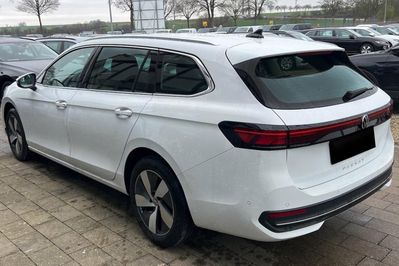 Volkswagen Passat Business Plus 1.5 TSI mHEV DSG