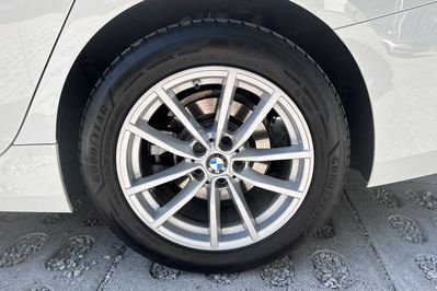BMW Seria 3 318i