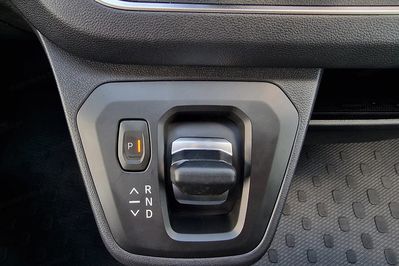 Nissan Primastar L2H1 Tekna 9A/T