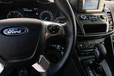 Ford Transit Connect L2H1 AT