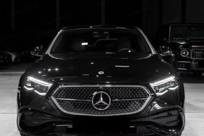 Mercedes Klasa E 200 4-Matic AMG