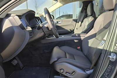 Volvo XC60 T8 Plug-In Hybrid AWD Ultra Dark aut