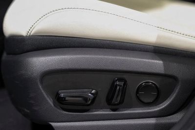 Lexus UX 300h F Sport