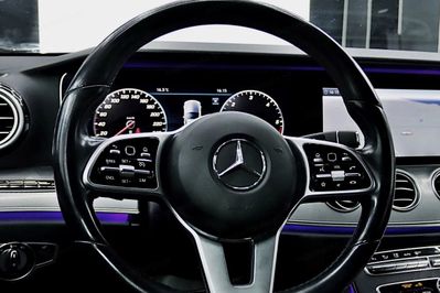 Mercedes Klasa E 220 d 4-Matic 9G-TRONIC