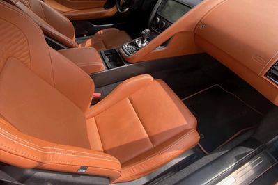 Jaguar F-Type Turbo P300 RWD R-Dynamic