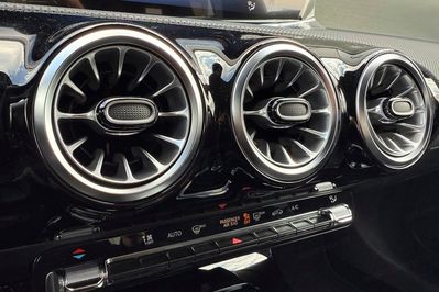 Mercedes CLA 200  AMG Line