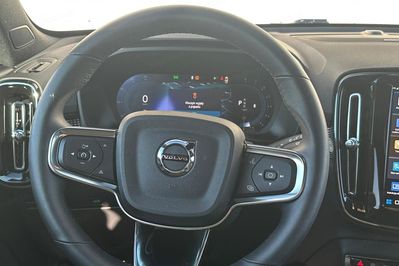 Volvo XC40 B3 Plus Dark