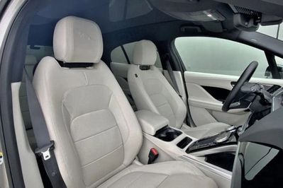 Jaguar I-Pace EV400 AWD Black