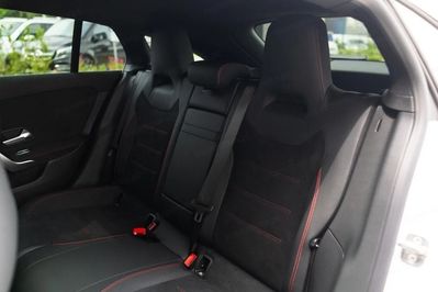 Mercedes CLA Shooting Brake 200 AMG Line