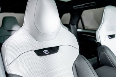 Land Rover Range Rover Sport 4.4 V8 P635 SV