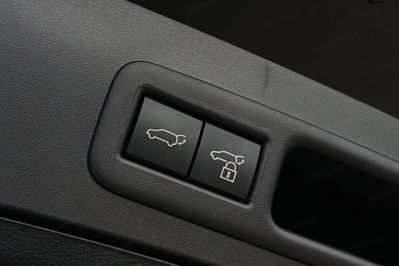 Lexus UX 300h F Sport Design