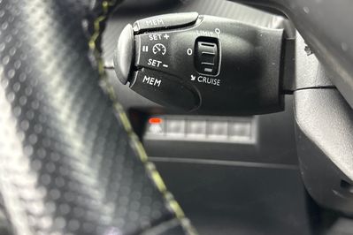 Peugeot 2008 GT 1.2 PureTech EAT8