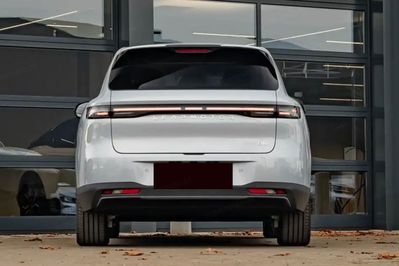 Leapmotor B10 Design Hybrid EV 18,8 kWh