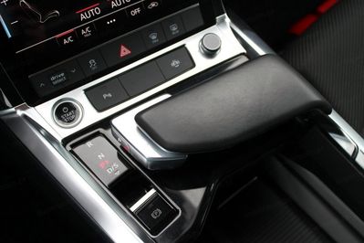 Audi e-tron 50 quattro