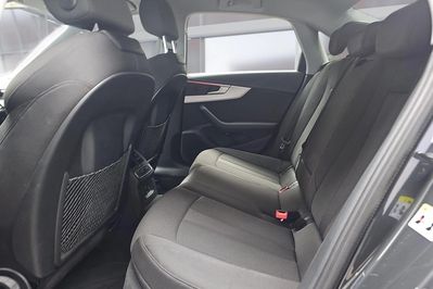 Audi A4 40 TFSI mHEV Advanced S tronic