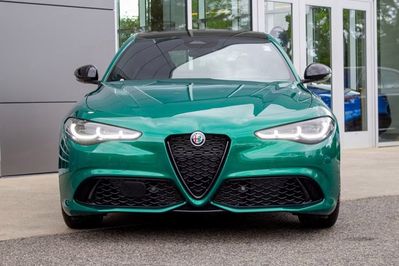 Alfa Romeo Giulia 2.0 Turbo Intensa Q4