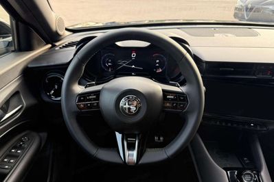Alfa Romeo Junior Ibrida Ti