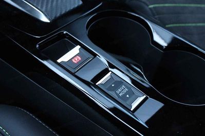 Peugeot 208 GT eDCS 1.2 mHEV