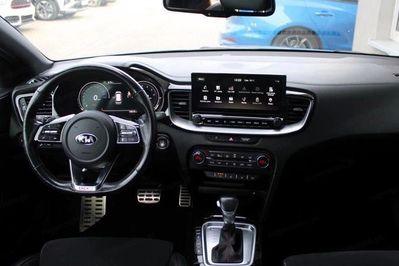 Kia ProCeed 1.6 T-GDI GT DCT