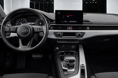 Audi A4 35 TFSI mHEV Advanced S tronic