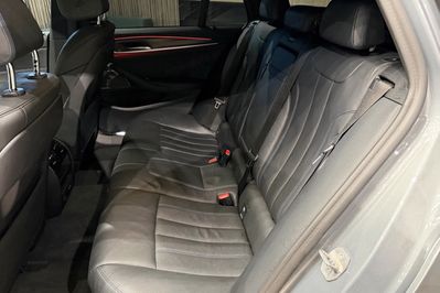 BMW Seria 5 Touring 520d xDrive M Sport