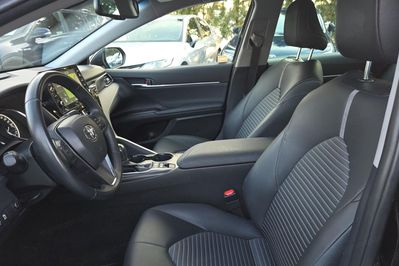 Toyota Camry 2.5 Hybrid Prestige