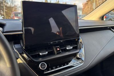 Toyota Corolla Comfort 1.5 benzyna