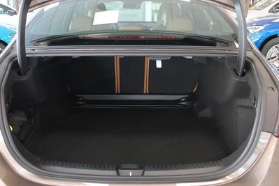 Mercedes Klasa E 200  4-Matic Avantgarde