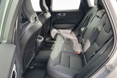 Volvo XC60 B5 B AWD Plus Dark