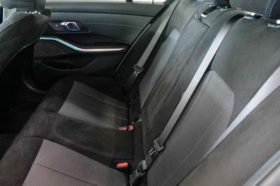 BMW Seria 3 330i xDrive M Sport