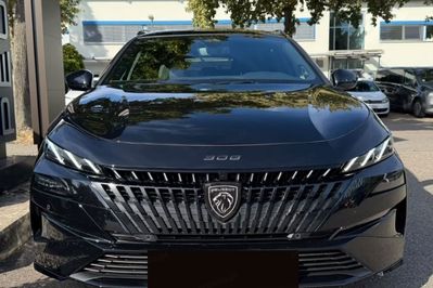 Peugeot 308 GT Exclusive EAT8 1.5 BlueHDi