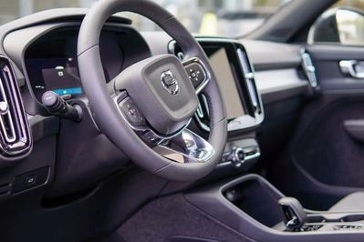 Volvo XC40 B4 Plus Dark