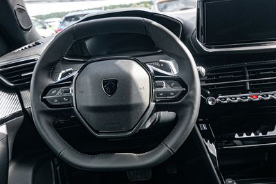 Peugeot 2008 Allure e-DCS 1.2 mHEV