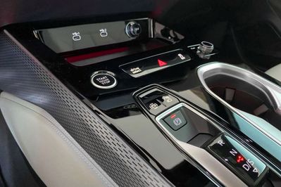 Audi A6 TDI quattro S line Avant