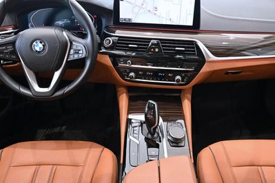 BMW Seria 5 540d xDrive mHEV Luxury Line sport-aut