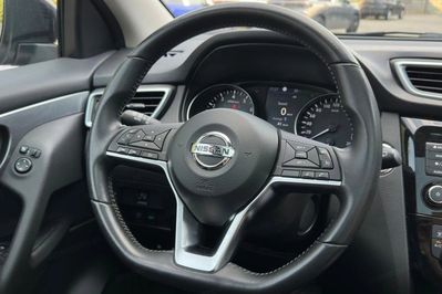 Nissan Qashqai 1.3 DIG-T N-Connecta DCT