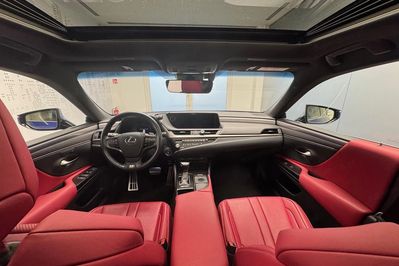 Lexus ES 300h F Sport Edition