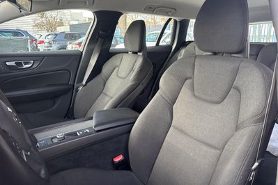 Volvo V60 B3 B Momentum Core