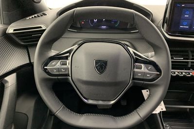 Peugeot 2008 ALLURE 1.2 mHEV e-DCS6