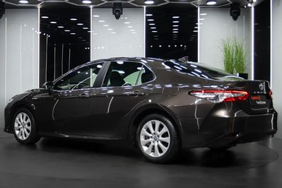 Toyota Camry 2.5 Hybrid Comfort CVT