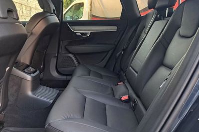 Volvo V90 T6 AWD Plug-In Hybrid Plus Dark