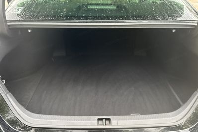Toyota Camry Executive 2.5 Hybrid  CVT