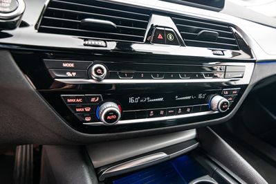 BMW Seria 5 518d  aut