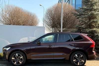 Volvo XC60 B5 B AWD Plus Dark aut