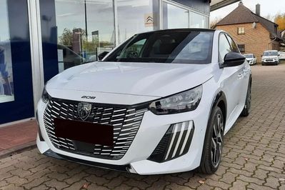 Peugeot 208 GT 1.2 mHEV
