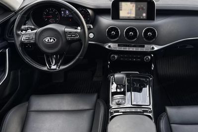 Kia Stinger 2.0 T-GDI L