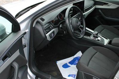 Audi A4 35 TFSI mHEV S tronic